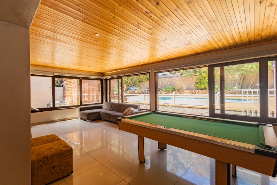 4 Bedroom Property for Sale in Table View Western Cape